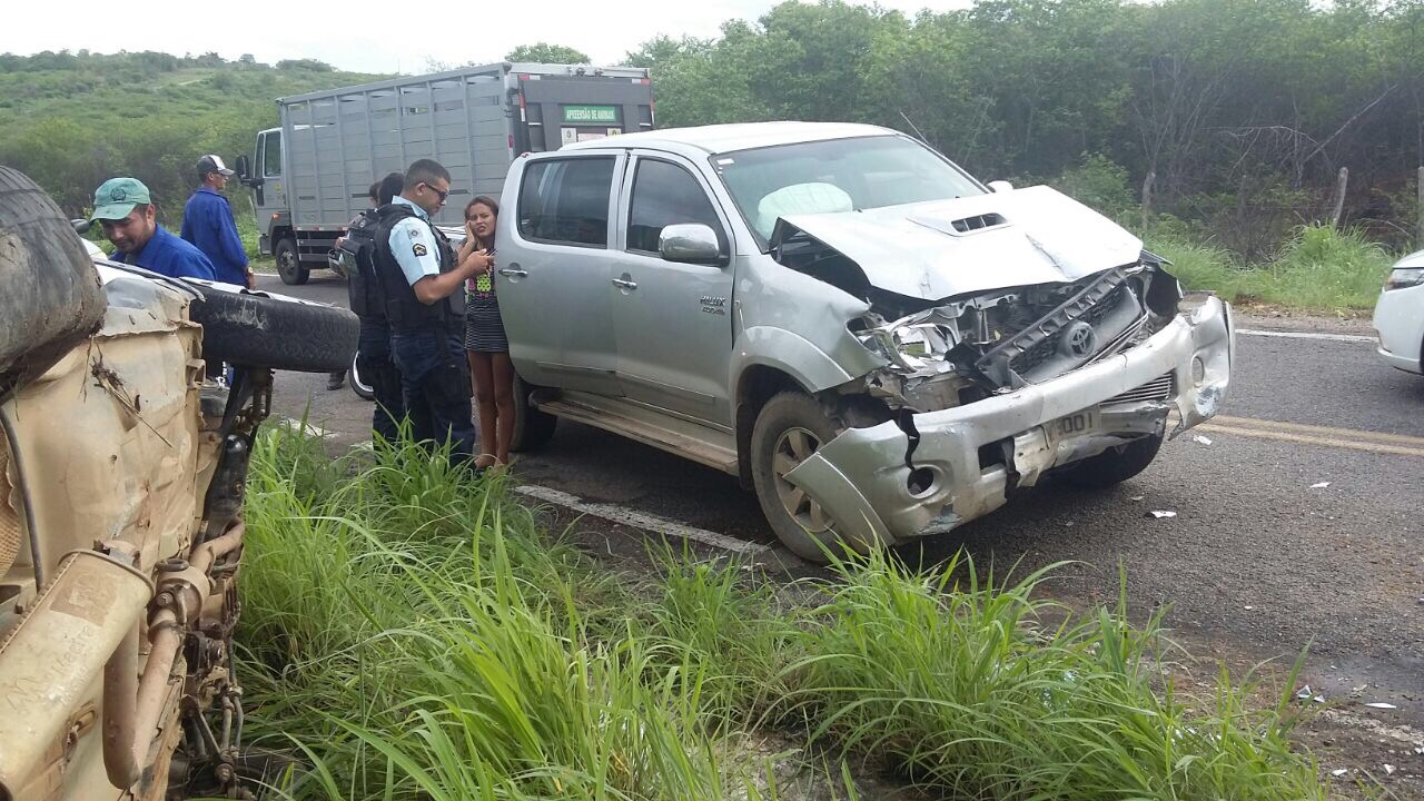 Cedro – Duas pessoas morrem em colisão na rodovia Padre Cícero