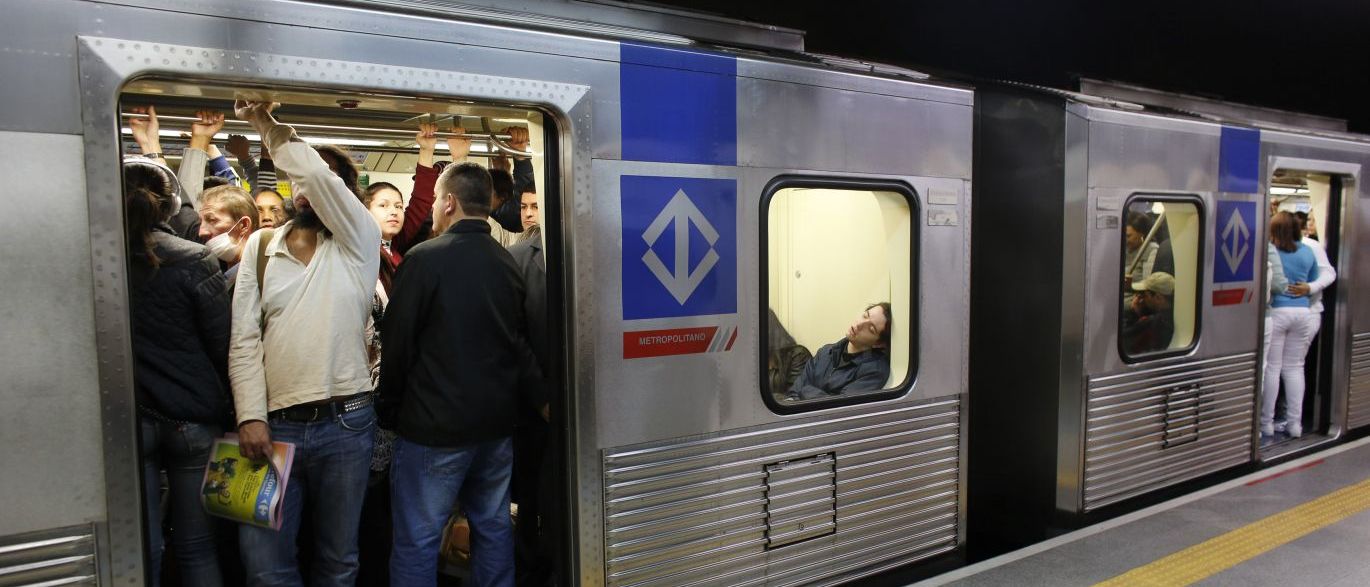 Usuários de metrô são reembolsados em São Paulo