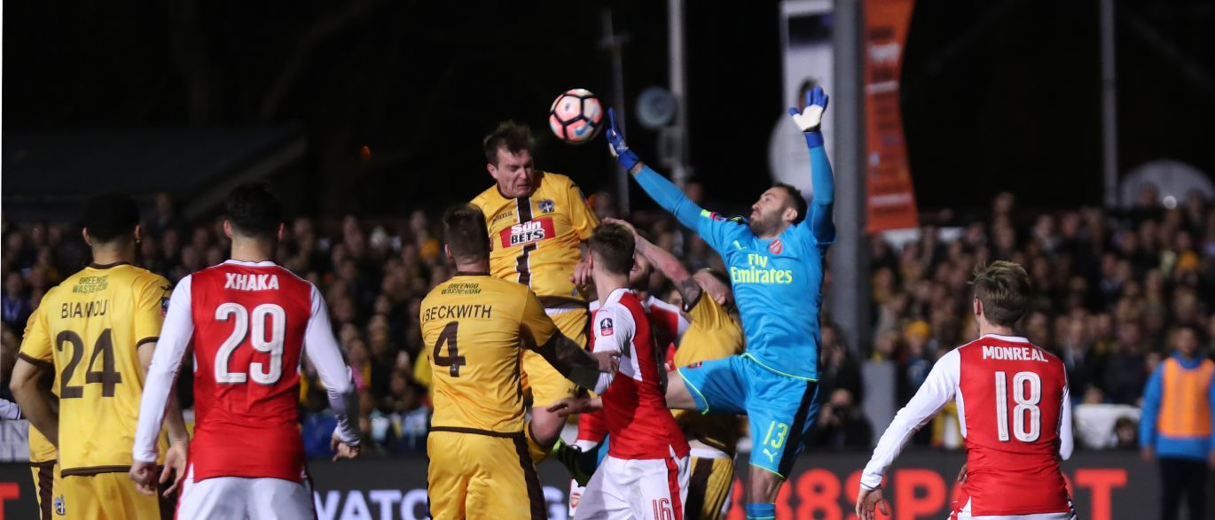 Arsenal bate time da 5ª divisão e avança na Copa da Inglaterra