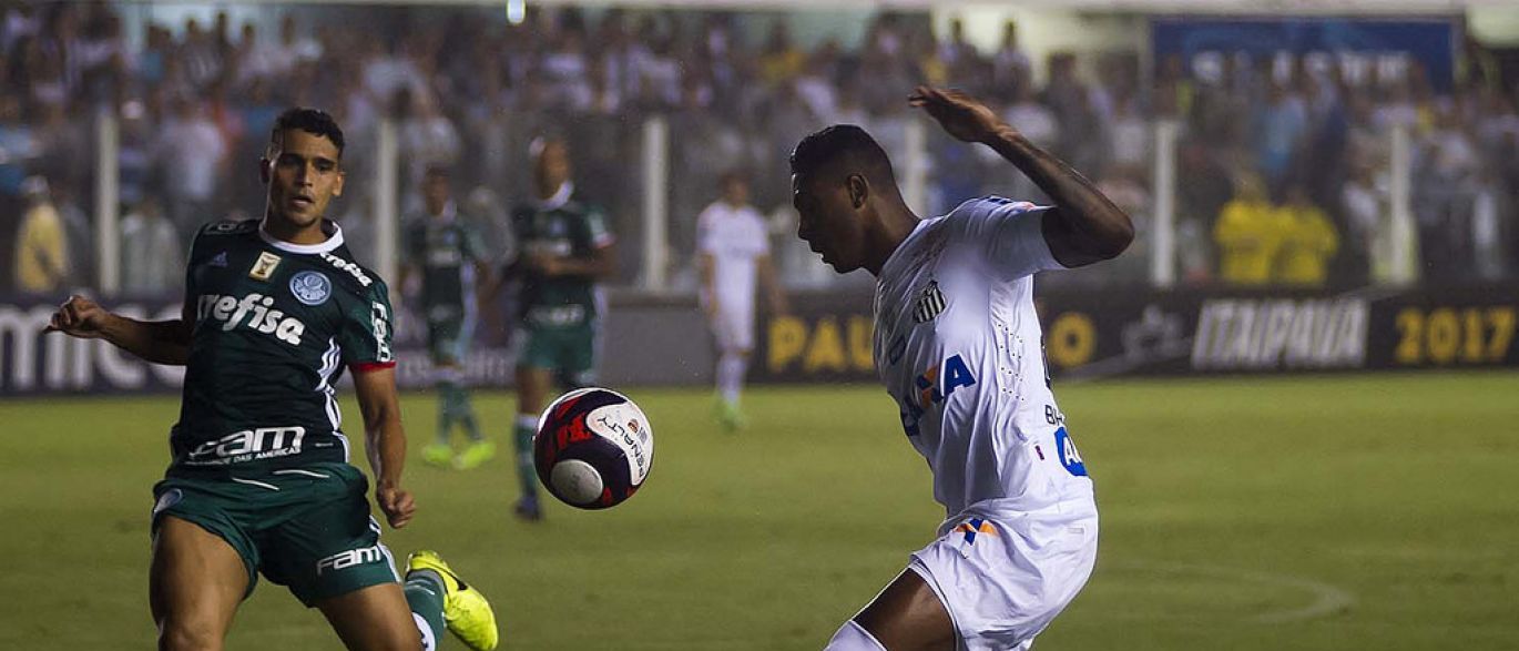 Após derrota na Vila, torcida do Santos entra em conflito com a PM