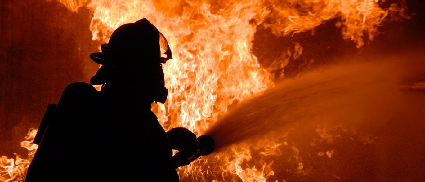 Incêndio em hotel de SC mata três pessoas e deixa seis feridas