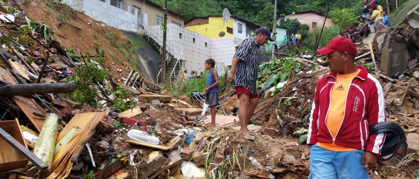 Balanço indica que chuvas em PE destruíram cerca de 500 casas