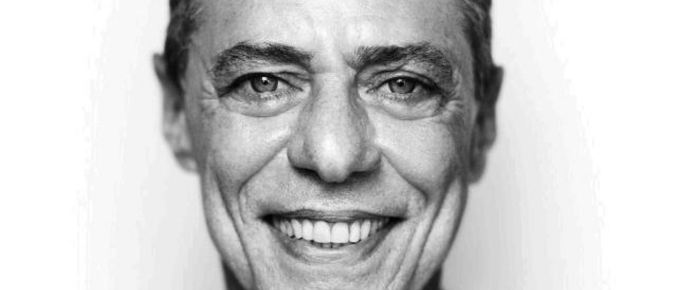 Chico Buarque lança álbum com inéditas ainda neste ano