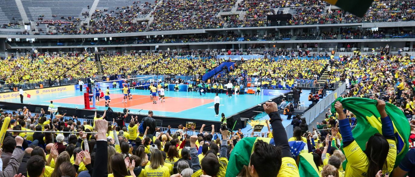 Jogo de vôlei do Brasil tem mais público que Furacão na Libertadores