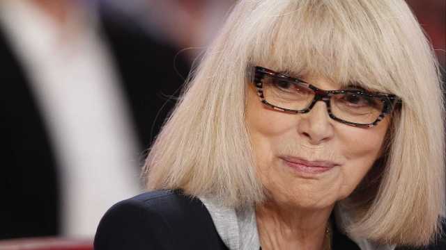 Morre atriz francesa Mireille Darc aos 79 anos