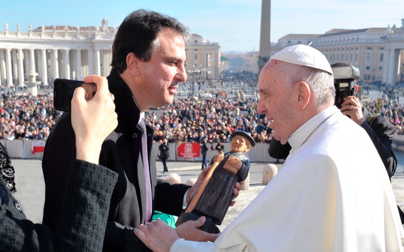 Governador é recebido pelo papa Francisco no Vaticano