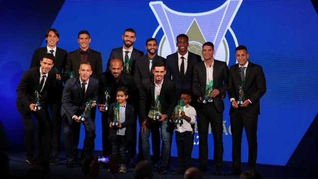 Corinthians domina prêmio dos melhores do Brasileirão