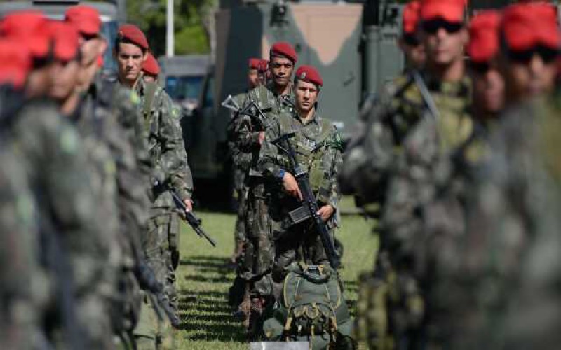 Governador do RN transfere controle de segurança para o Exército