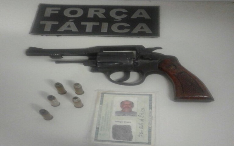 Arma de fogo é apreendida pelo FTA em um Bar no Bairro Franciscanos em Juazeiro do Norte-CE