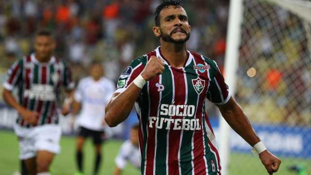 Grêmio mira em Henrique Dourado para vaga de Barrios