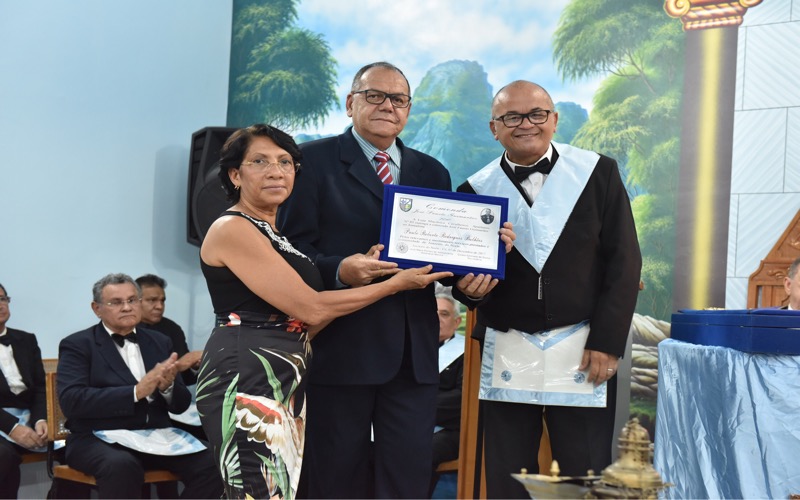 Jornalista Roberto Bulhões recebe comenda Fausto Guimarães da Maçonaria de Juazeiro do Norte nesta última quinta-feira