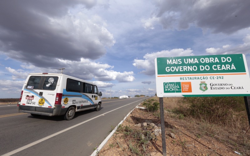 Governo do Ceará entrega Avenida do Contorno em Juazeiro do Norte e restauração de estrada que liga os municípios Pontengi e Campos Sales