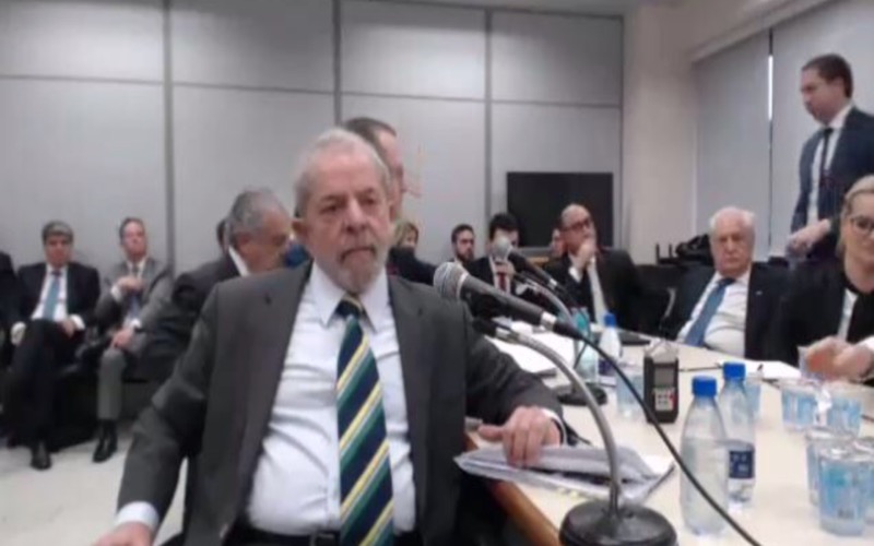 Lula não poderá ser preso imediatamente se for condenado, informa TRF-4