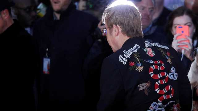 Elton John vai encerrar carreira, diz jornal