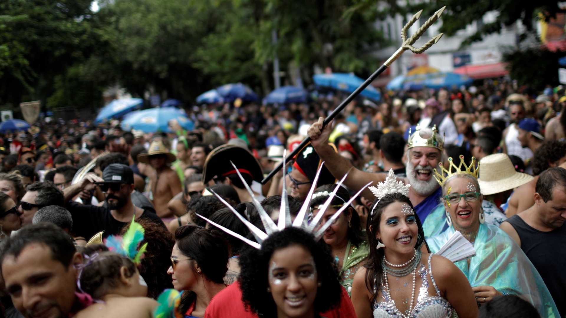 Empresas deixam os salões e investem no bloquinho de Carnaval