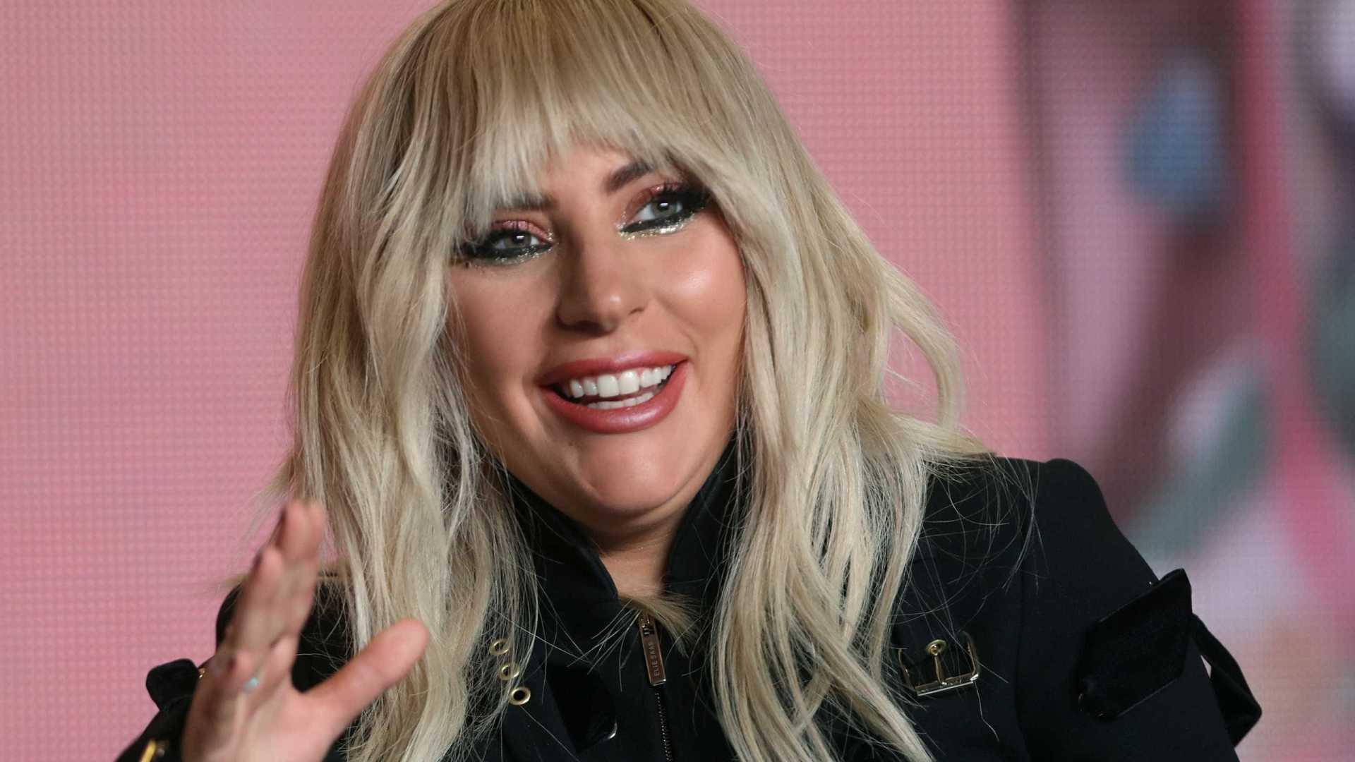 Lady Gaga cancela 10 shows de turnê na Europa por novas dores