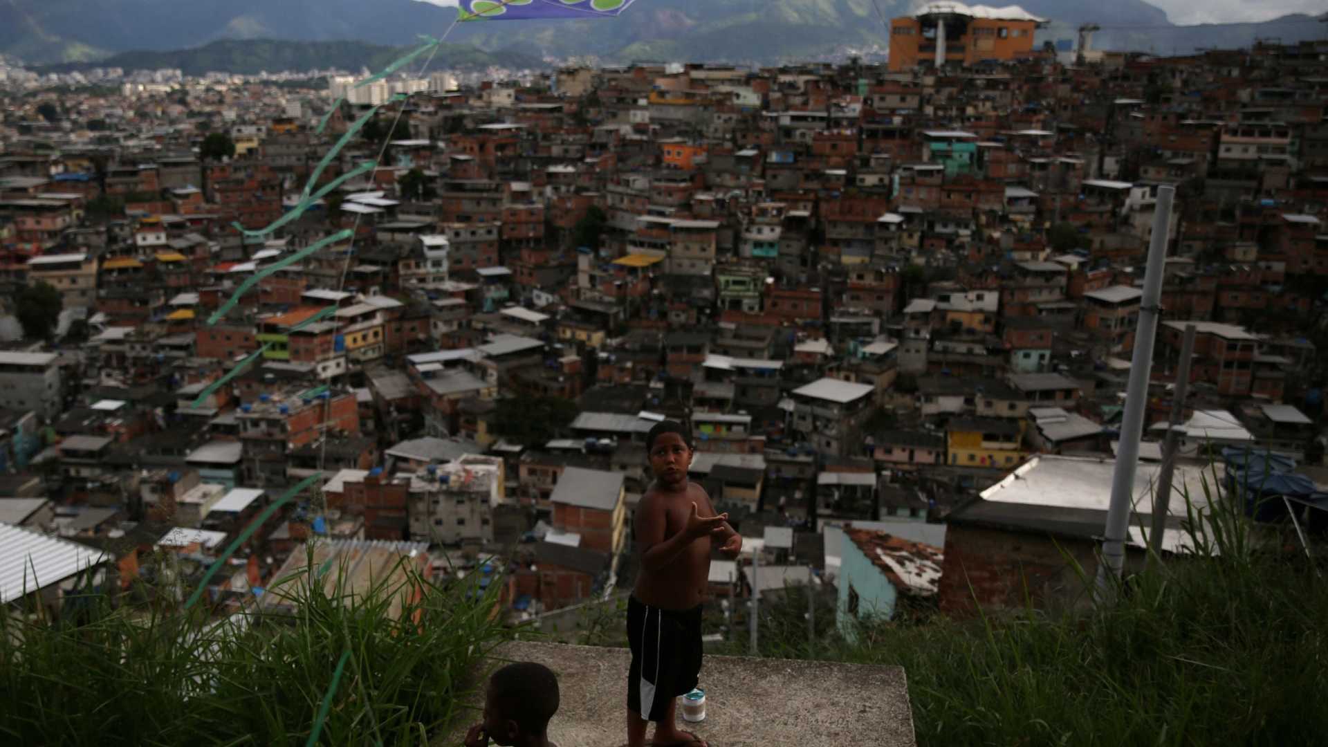 Intervenção no Rio é justificada por violência ‘espalhada e visível’