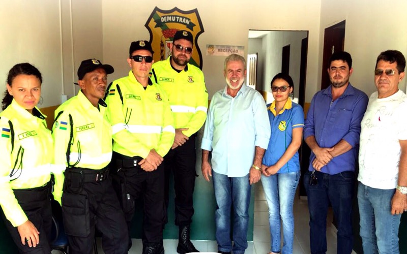 Agentes de trânsito começam a atuar de forma educativa em Nova Olinda-CE