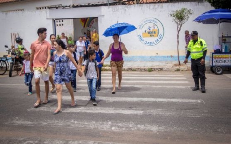 Demutran realiza programa Aluno Seguro na Faixa em Juazeiro do Norte