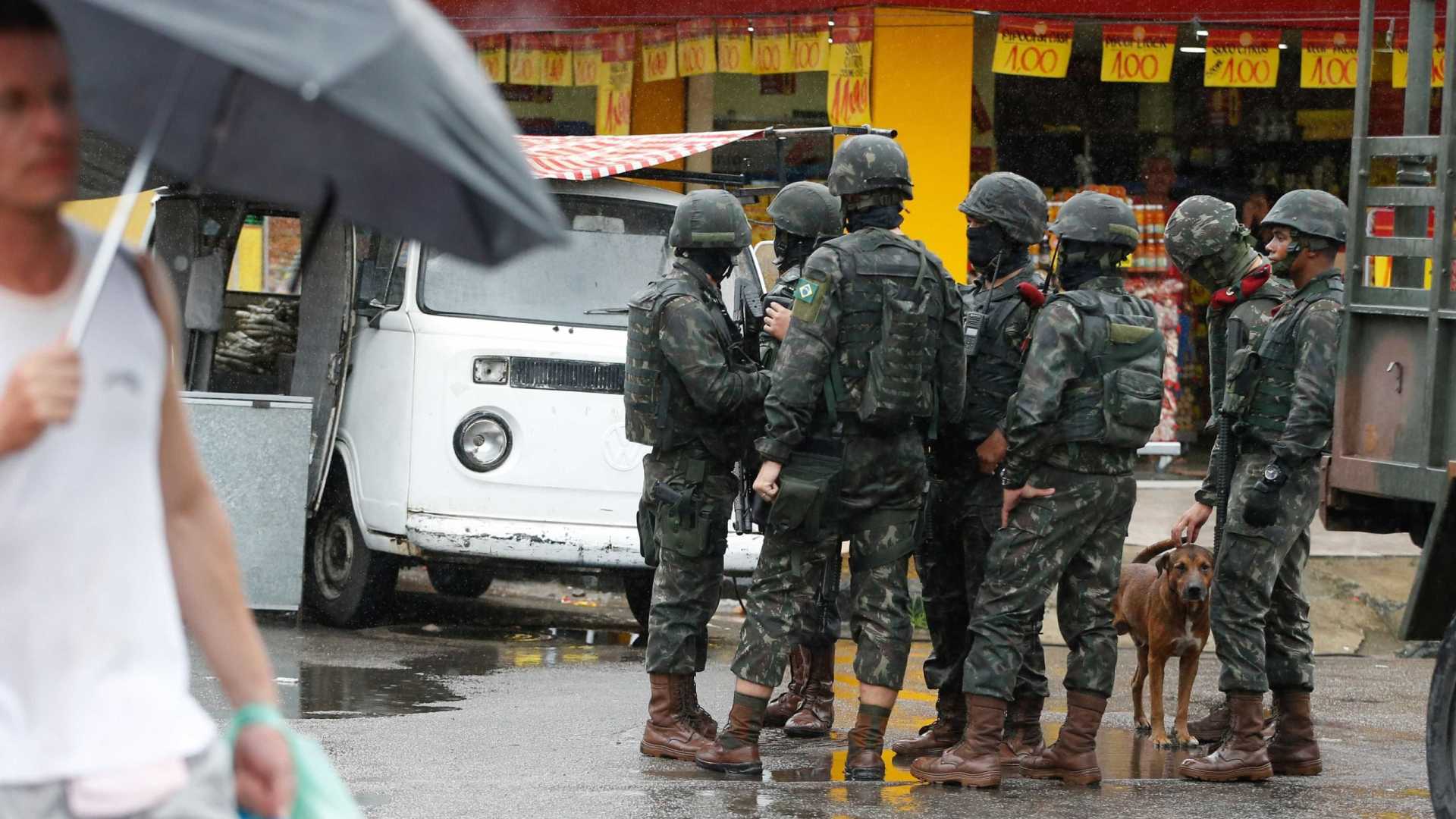 Falha do Exército deixa morador do Rio detido por 36 horas