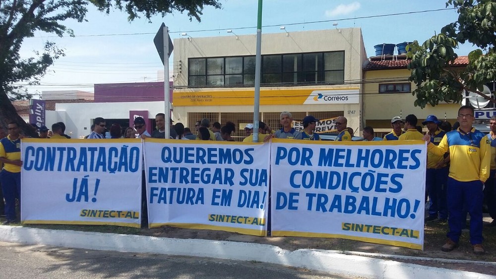 Trabalhadores dos Correios em greve suspendem serviços em Alagoas