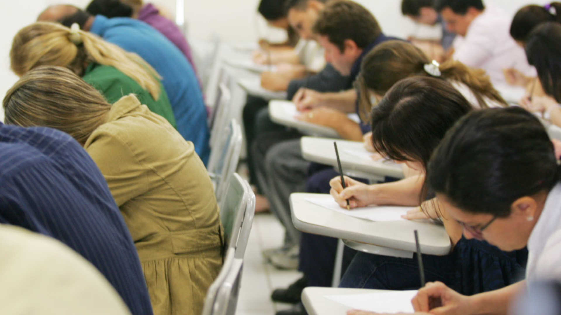 Mais de 120 concursos com inscrições abertas reúnem quase 13 mil vagas