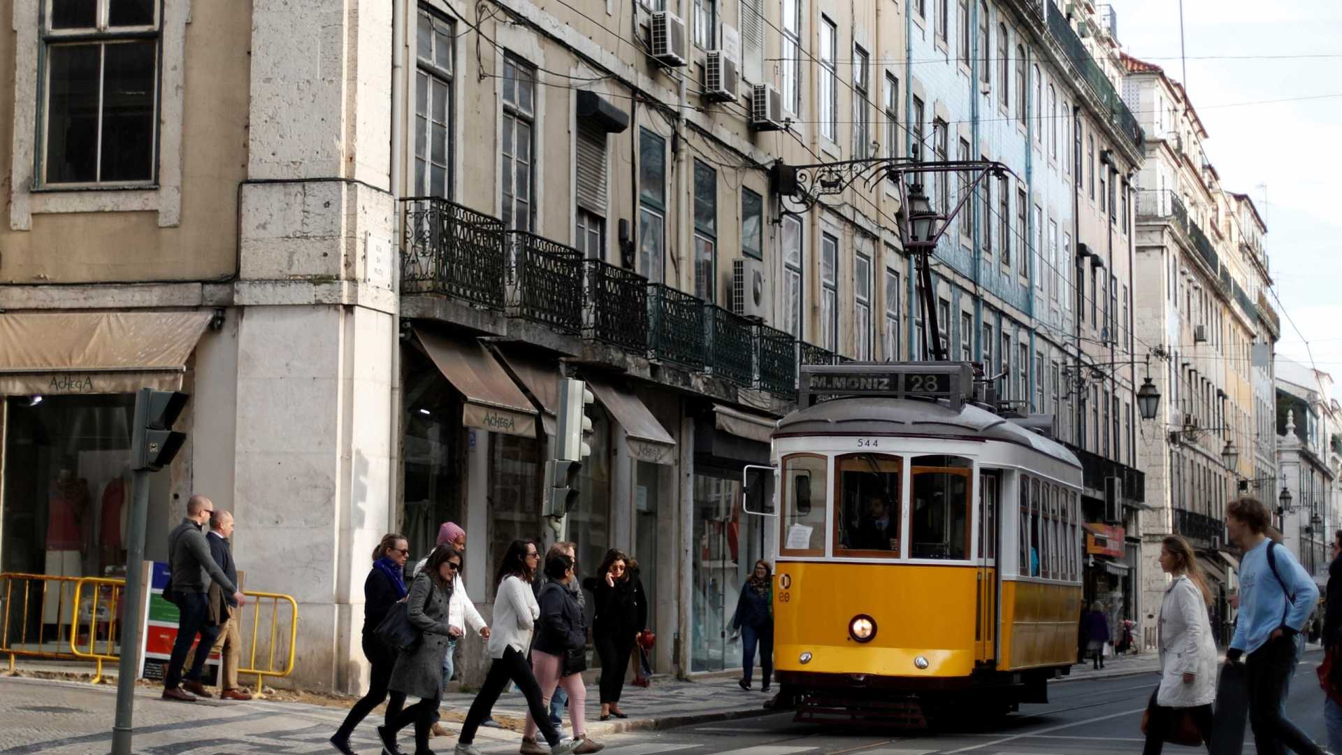 Saiba por que brasileiros investem tanto em Portugal