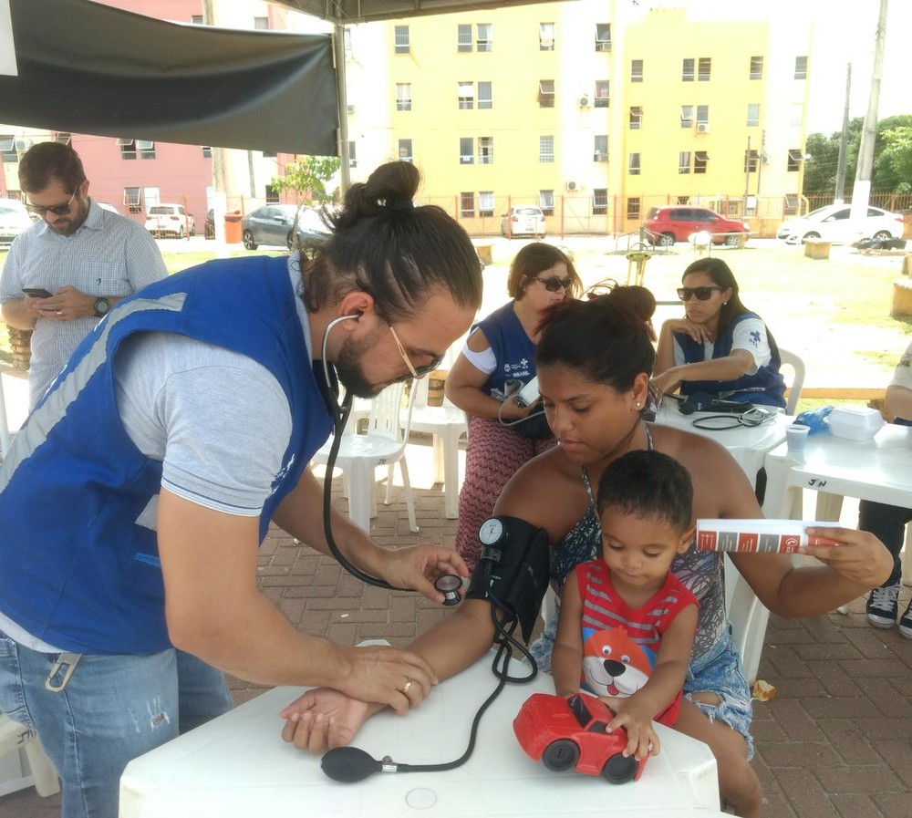 Moradores do Jacintinho têm serviços gratuitos de saúde neste sábado (7)