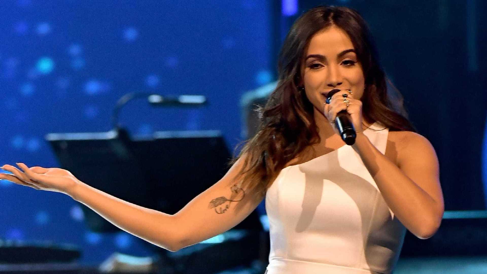 Anitta é ovacionada ao fim de palestra em Harvard