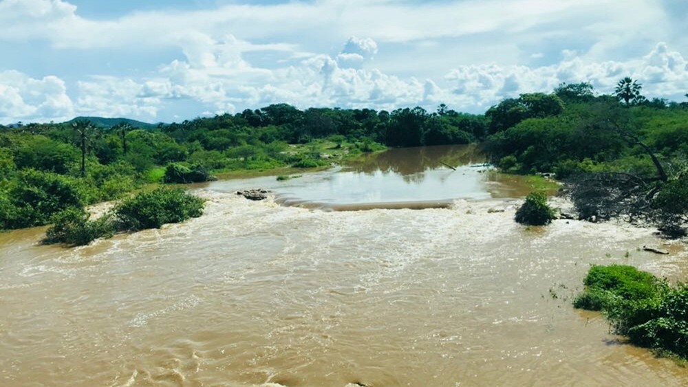 Adolescente desaparece enquanto tomava banho em rio da PB