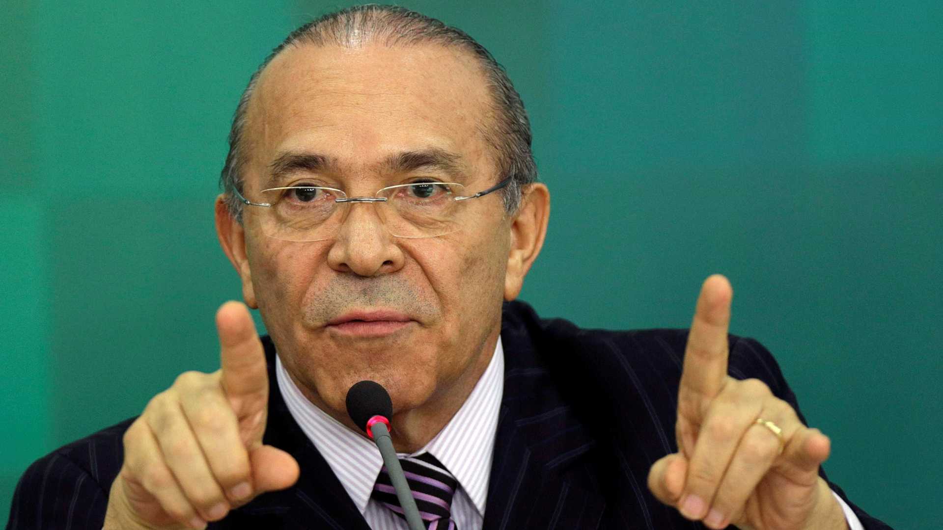 Governo reduz a 2,5% previsão para PIB, diz Padilha