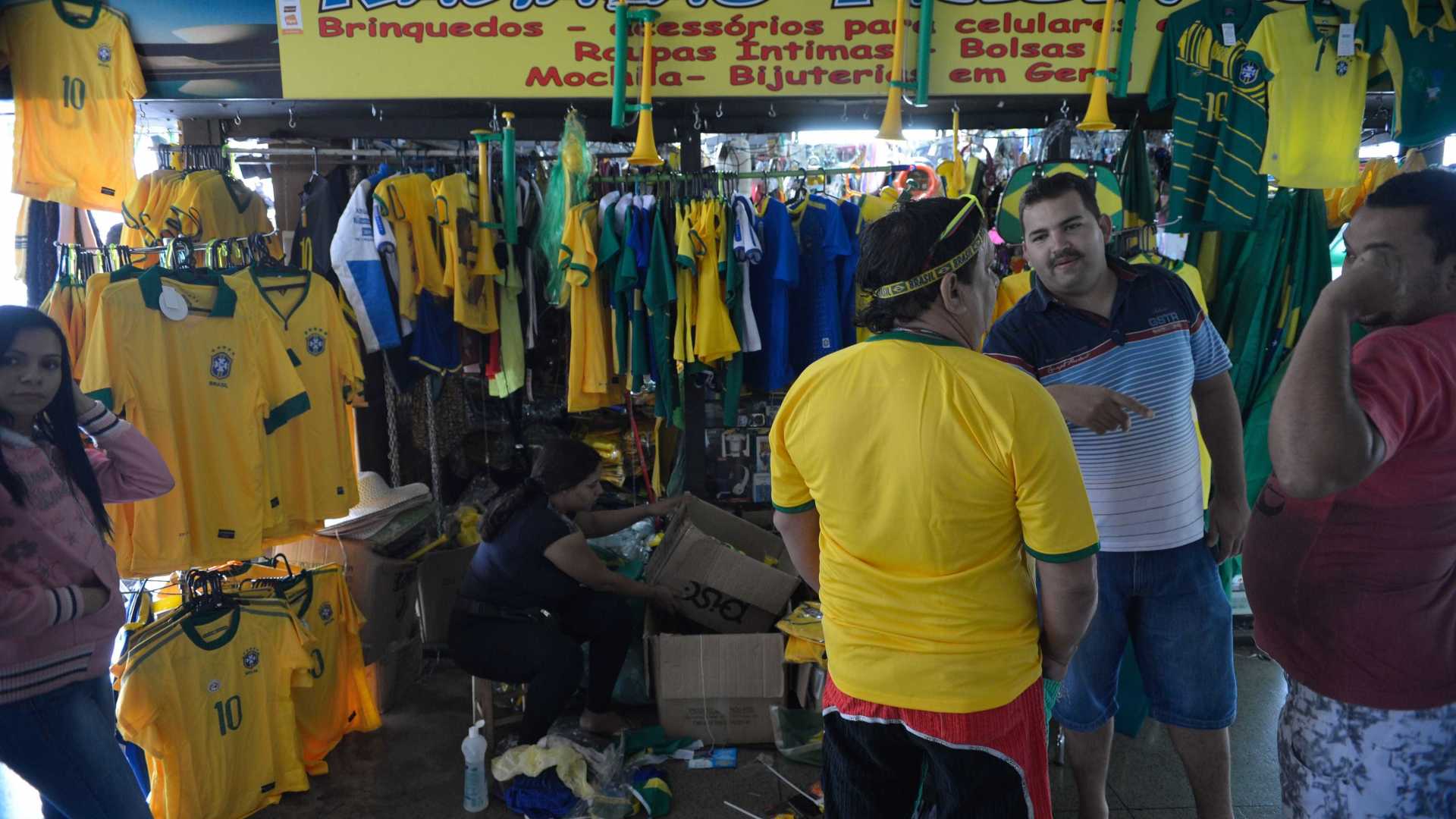 25 de Março põe à venda artigos encalhados na derrota por 7 a 1