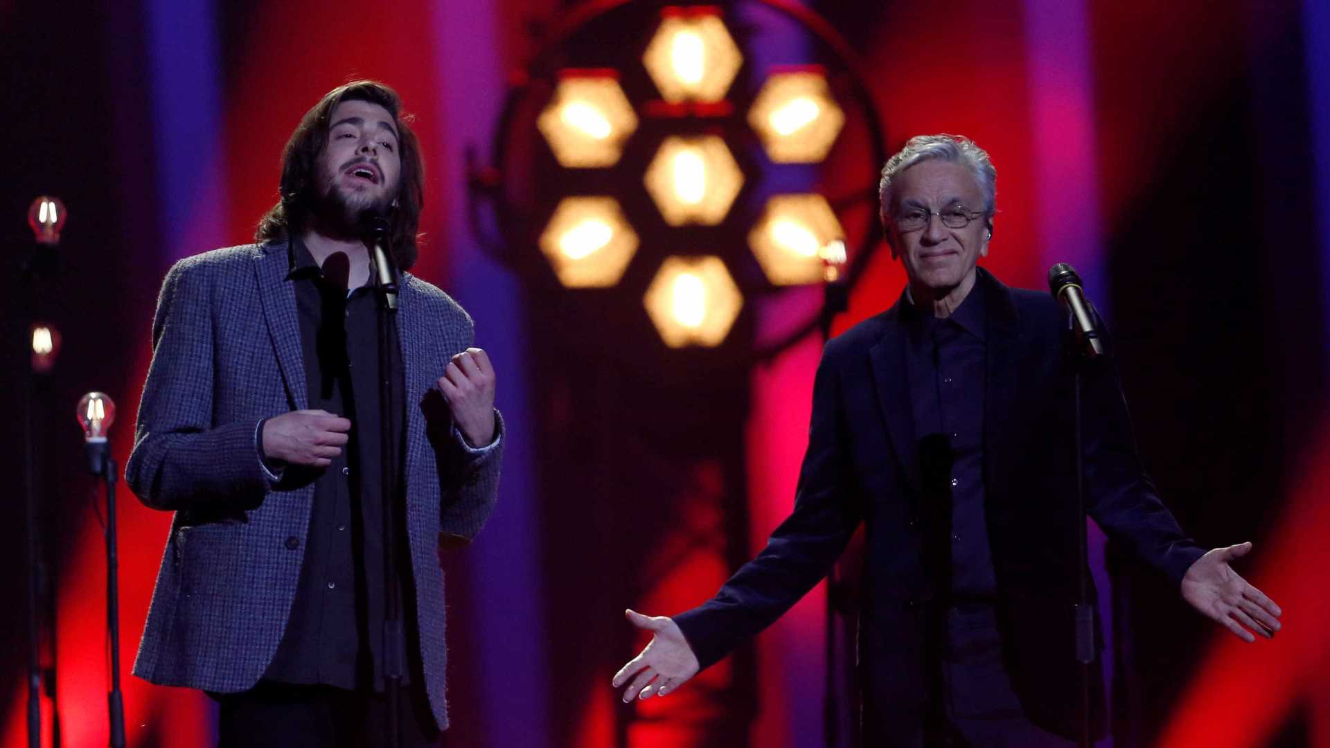 Caetano Veloso faz participação especial na Eurovisão