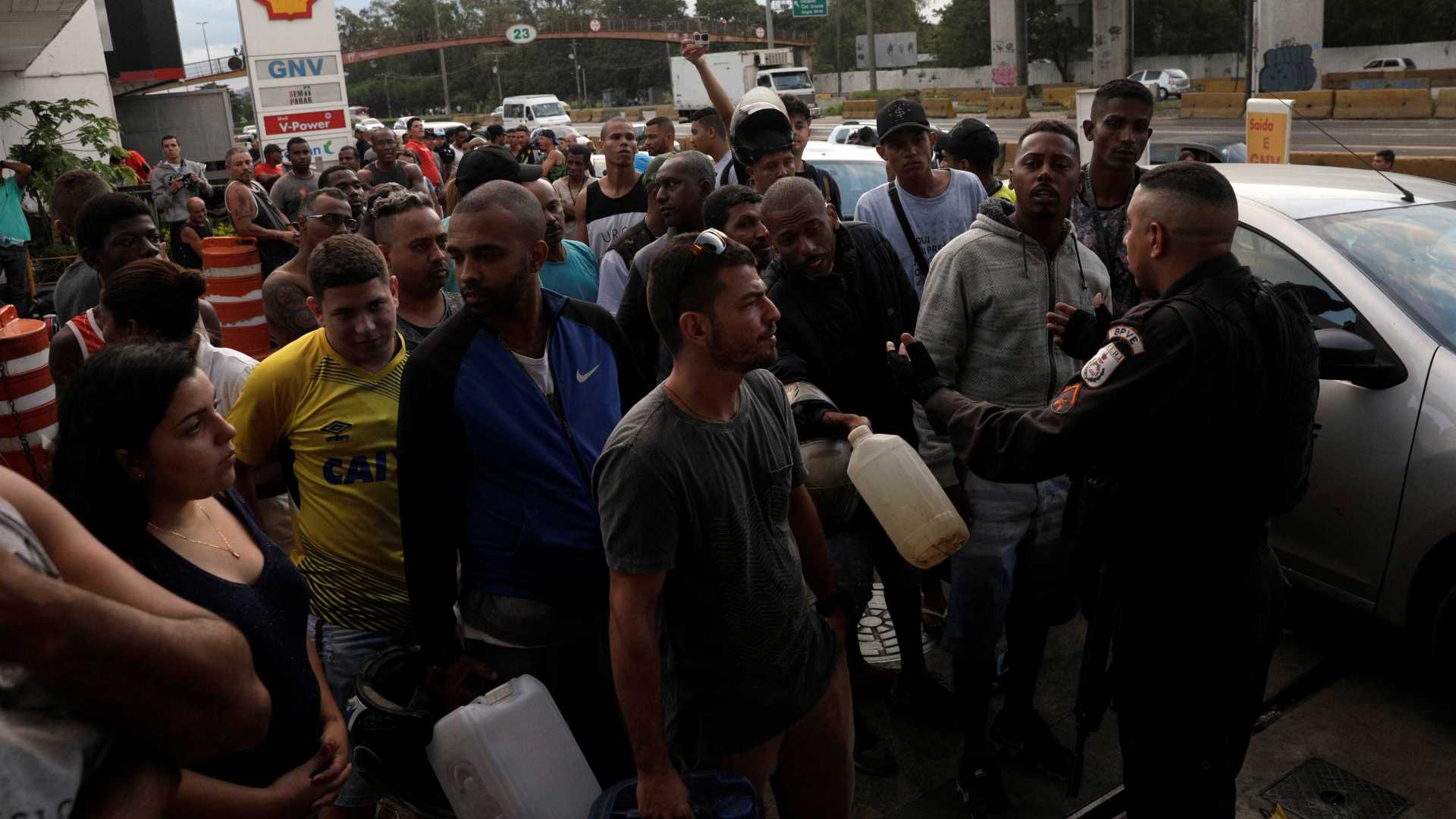 Veja os impactos após oito dias de paralisação dos caminhoneiros