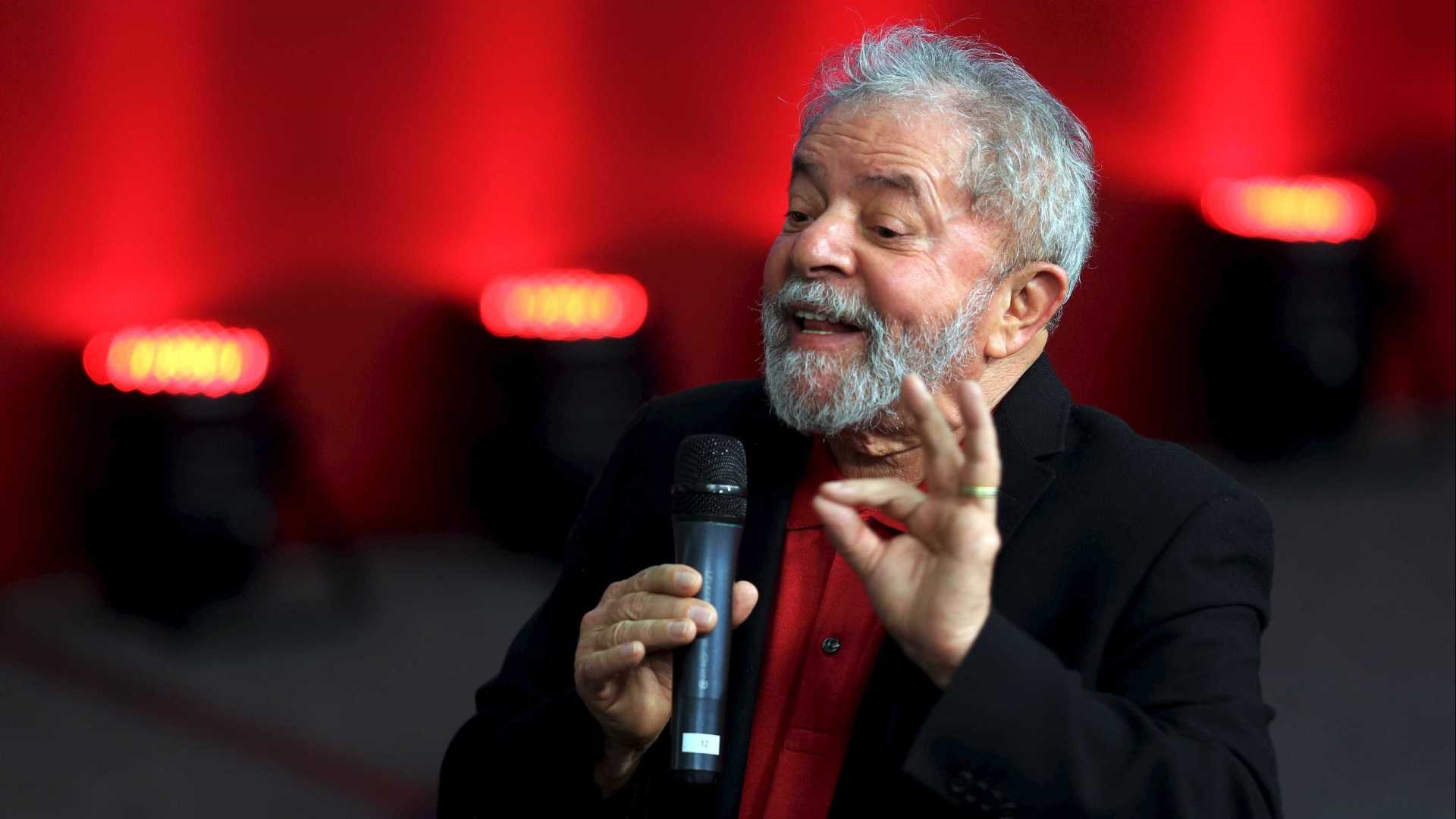 Da prisão, Lula recomenda o livro ‘A Sutil Arte de Ligar o F*da-se’