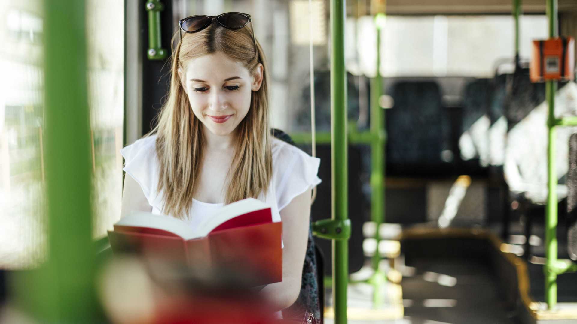 Fim de bibliotecas em ônibus faz leitura despencar em SP