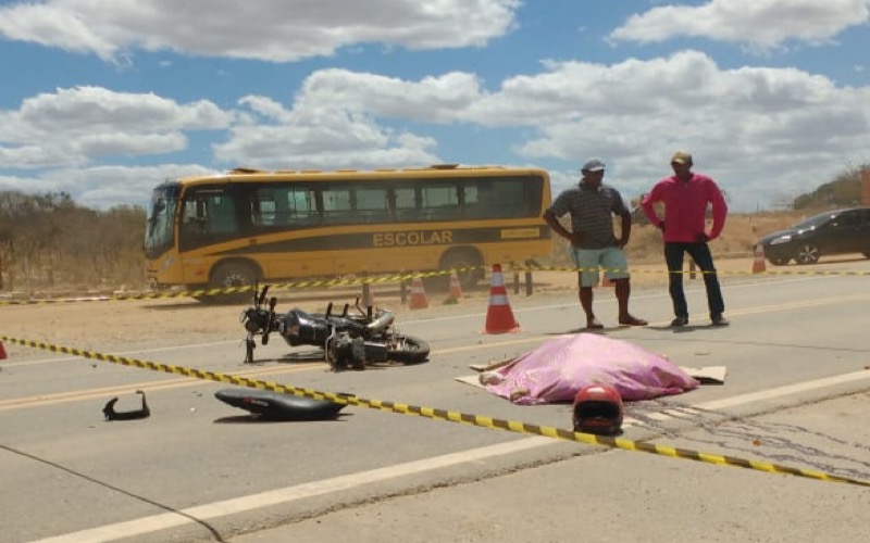 Mais um cratense morre vítima de acidente após colidir com sua motocicleta em carro pipa na cidade de Penaforte-CE