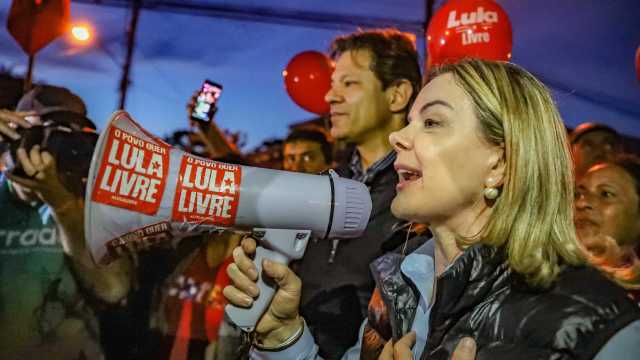 Termina hoje prazo para PT substituir nome na chapa presidencial