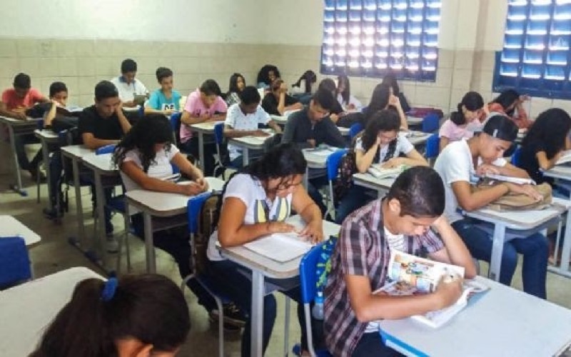 Projeto incentiva a leitura de alunos e comunidade na Escola Manoel de Castro em Juazeiro do Norte-CE