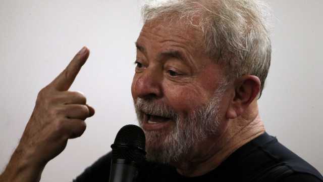 Lewandowski, do STF, autoriza jornal a entrevistar Lula na prisão