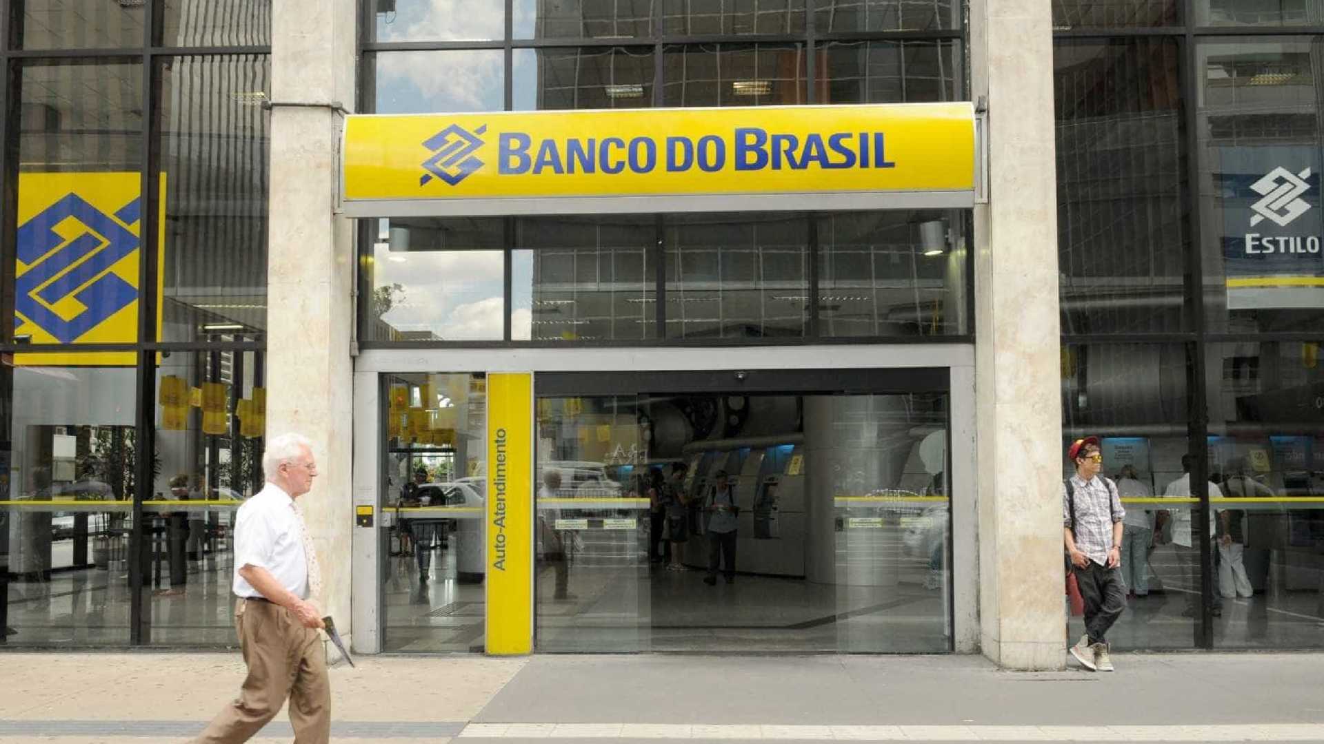 Caixa e Banco do Brasil cortam 21,2 mil empregados