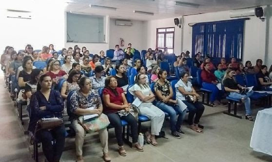 Profissionais da saúde participam de curso sobre vacinas