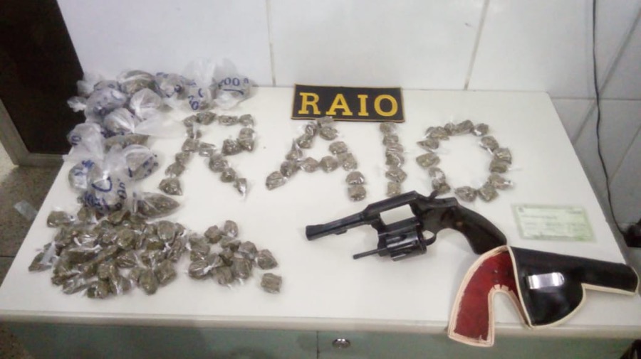 BPRAIO apreende maconha e cocaína e retira mais uma arma de fogo e circulação em Juazeiro do Norte-CE