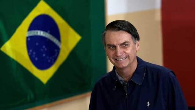 Com segurança reforçada, Bolsonaro vota no Rio