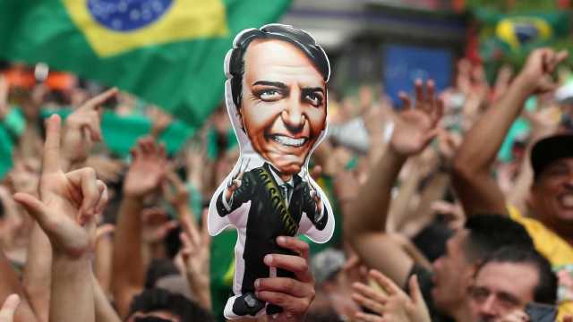 Datafolha: Bolsonaro cresce entre eleitores de todas as escolaridades