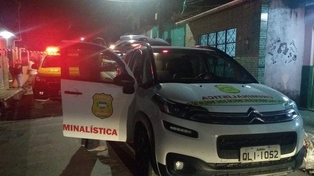 Casal é assassinado a tiros dentro de casa na Vila Brejal, em Maceió