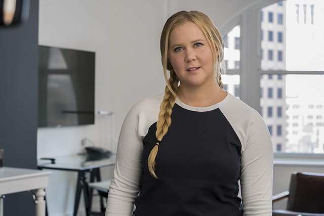 Amy Schumer é detida durante protesto nos EUA