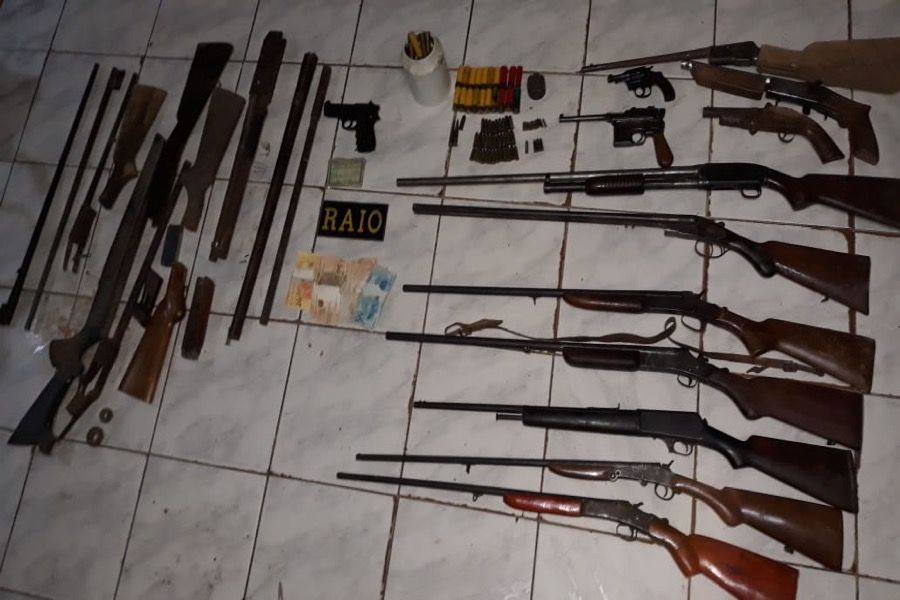 Mais de 10 armas e munições de fuzil são apreendidas durante operação do BPRAIO em Crato-CE