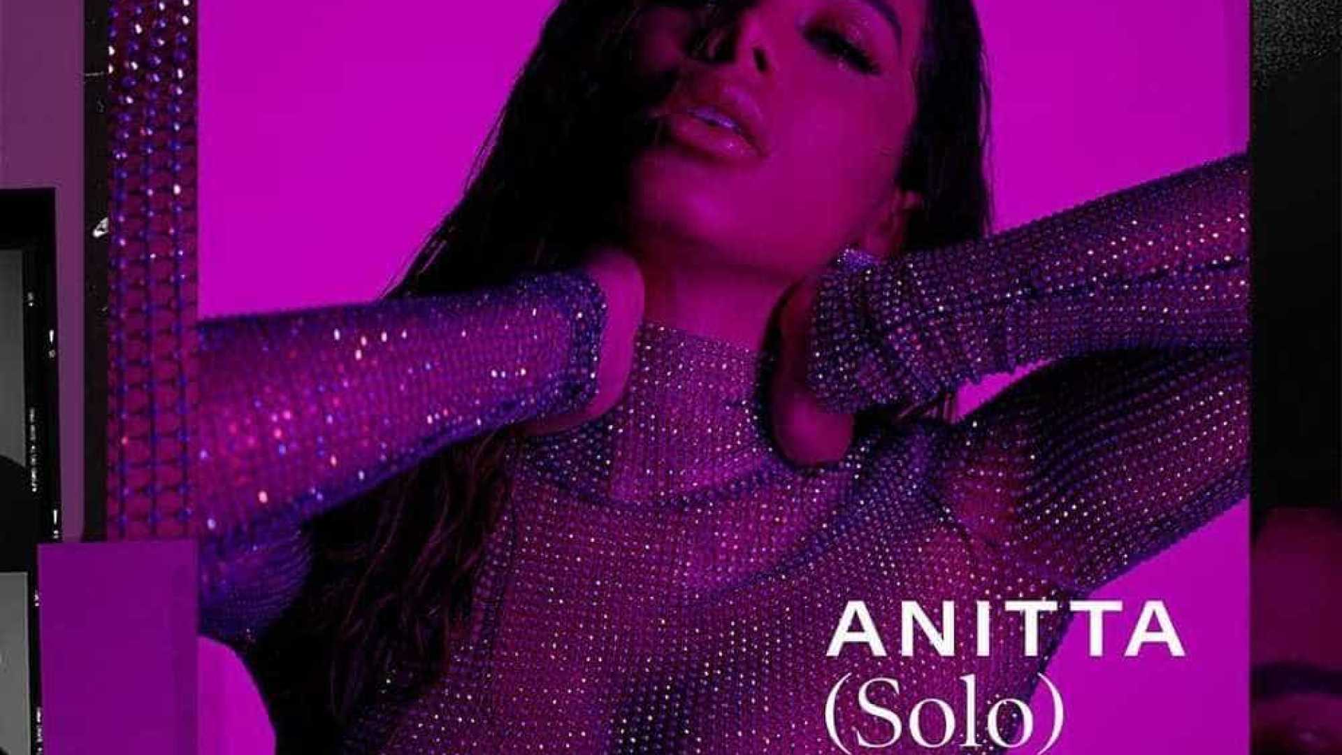 Anitta beija mais de 20 pessoas em clipe; cantora lança EP e 3 vídeos