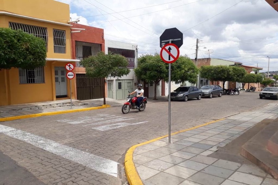 Demutran segue com melhorias nas ruas do Crato para oferecer maior segurança aos usuários das vias